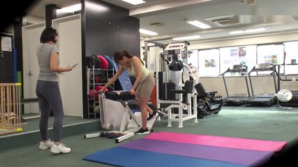 Hairy Camel Toe MILF